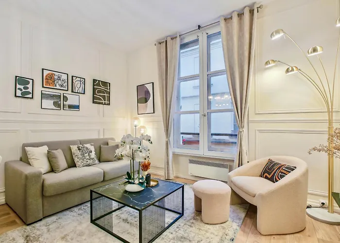 Apartament Place Des Vosges - Marais - Prime Location Paryż