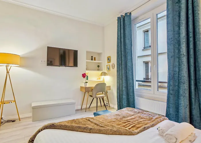 Place Des Vosges - Marais - Prime Location Apartament Paryż