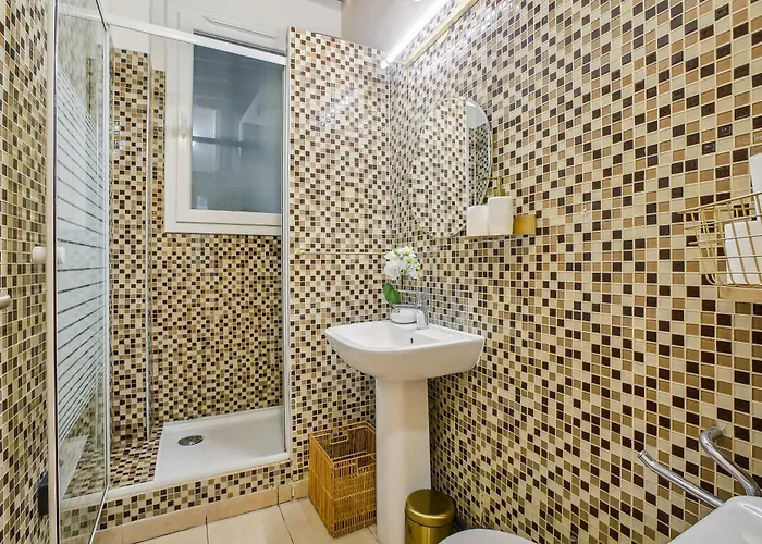 Place Des Vosges - Marais - Prime Location